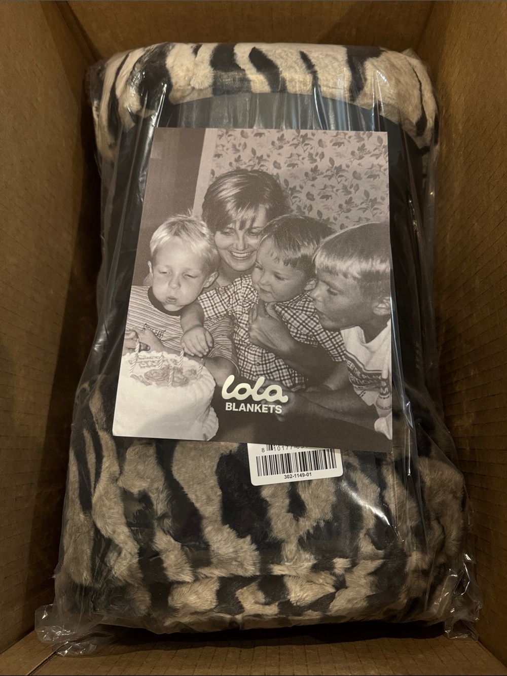 Lola Blankets/Desert Tiger/Size L/Faux Fur/Throw/Blanket/NWT! NIB! SEALED! - Picture 16 of 16
